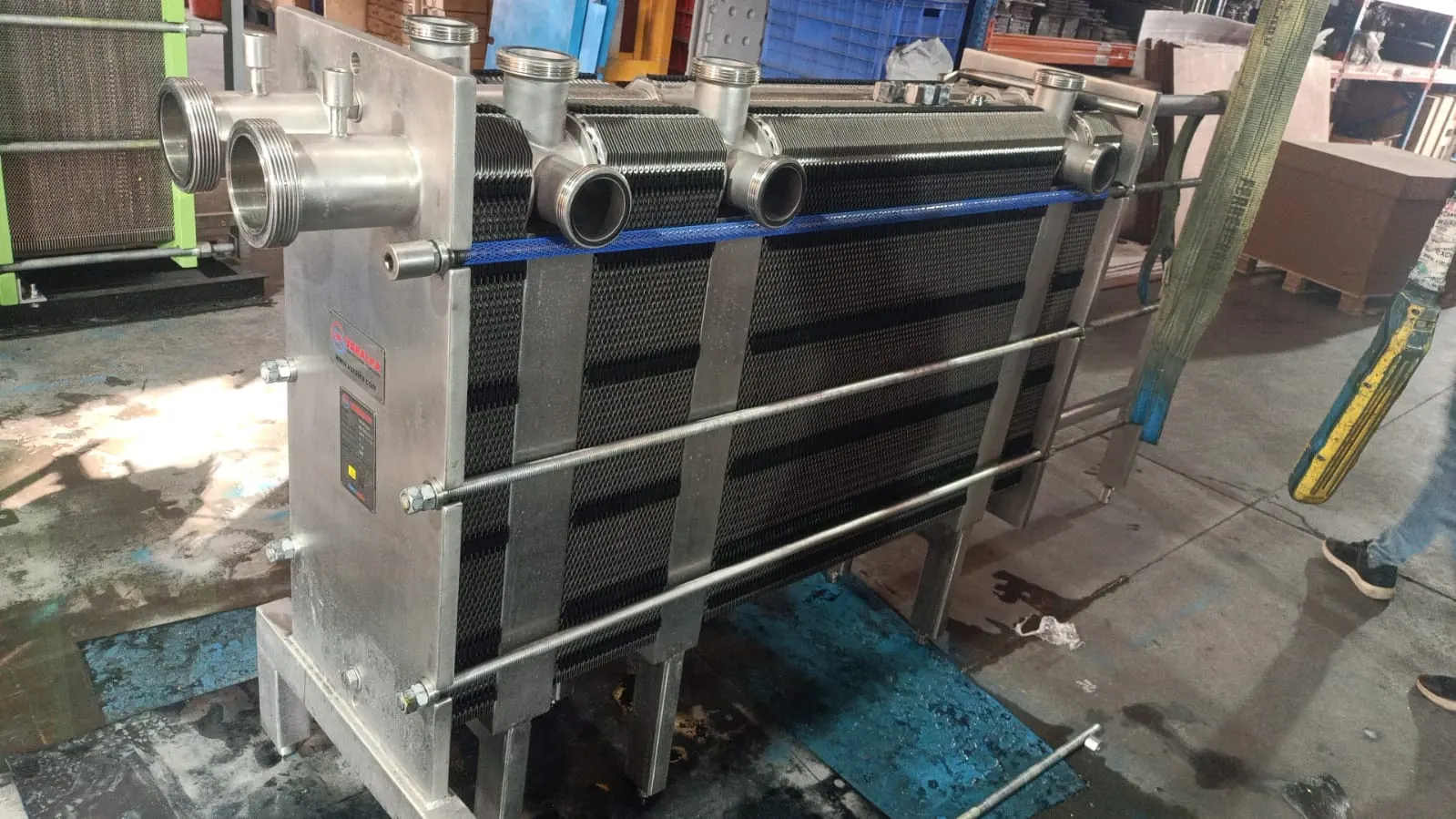 Industrial heat exchanger refrigeration equipment