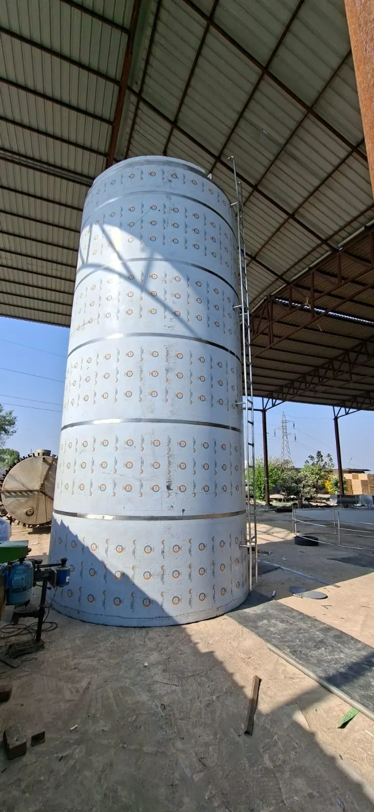 Cold storage tank fabrication at client site